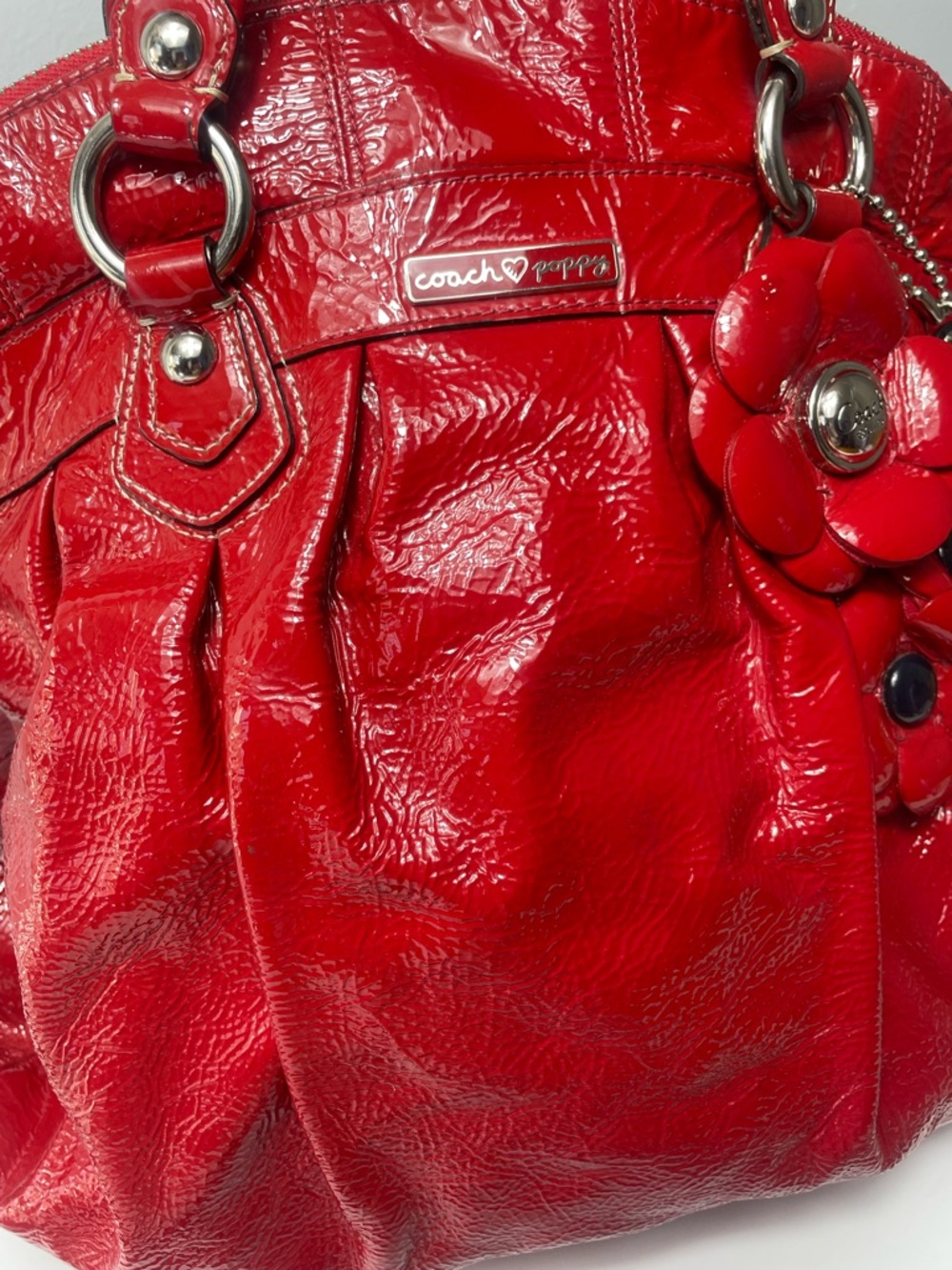Coach Poppy RARE Flower Applique Patent Leather Bucket Bag - Picture 5 of 14